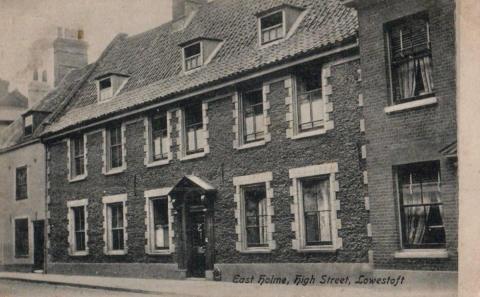  C1945 Library CREDIT:russell walker