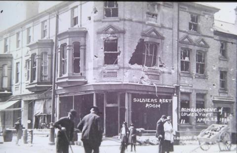 1916 CREDIT:Crispin Hook