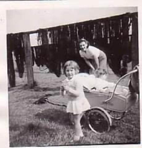  Lesley Ashton child  net drying racks